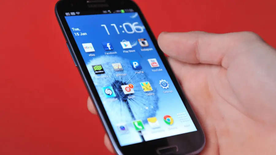 Old Android smartphone on a desk